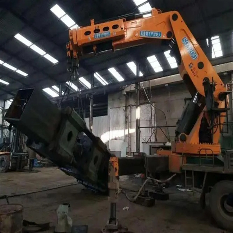 三乡镇200吨折臂吊出租